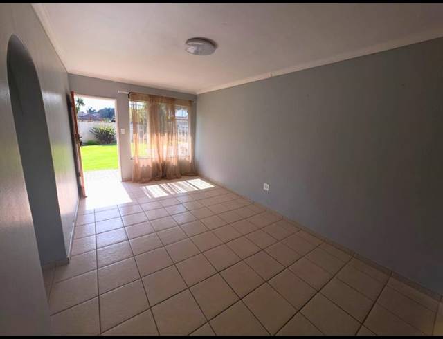 3 BEDROOM PROPERTY TO RENT IN POMONA